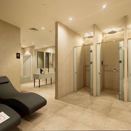 Ibis Styles Istanbul Merter Bagian luar foto The spa at The Dorchester