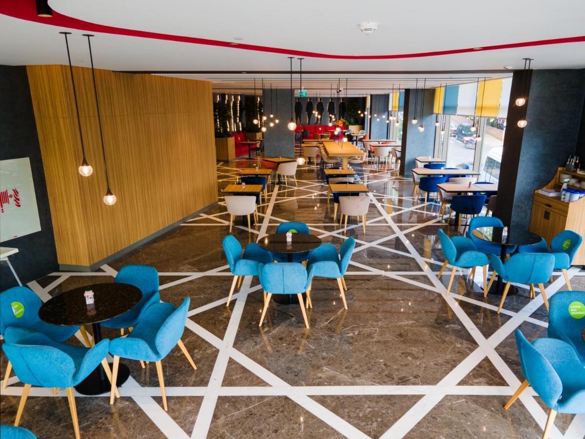 Ibis Styles Istanbul Merter Bagian luar foto The interior of the restaurant