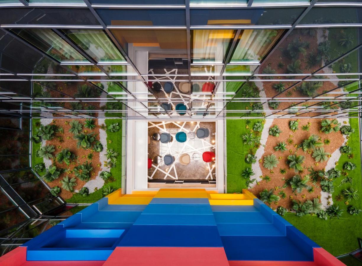 Ibis Styles Istanbul Merter Bagian luar foto The interior of the building