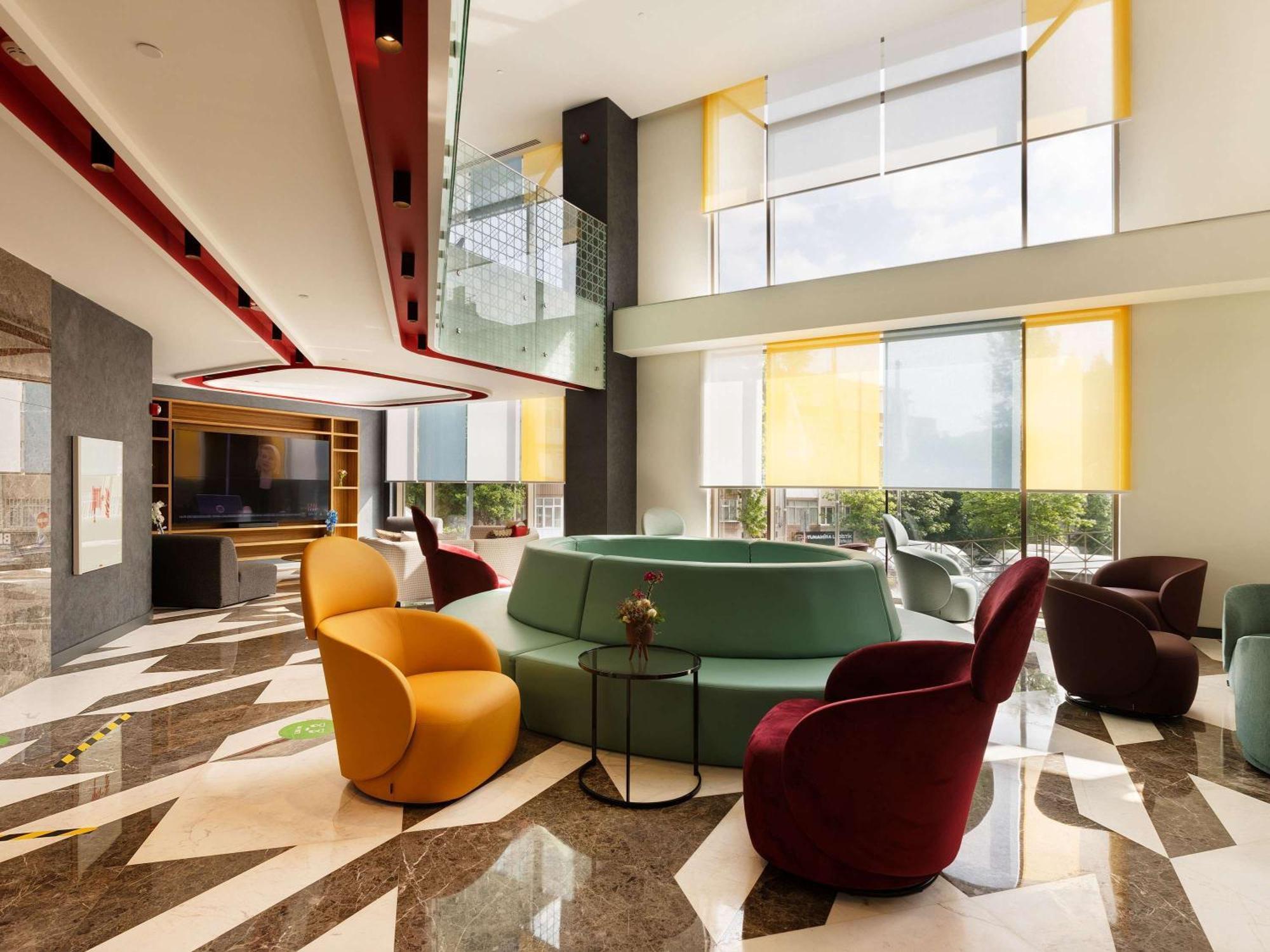 Ibis Styles Istanbul Merter Bagian luar foto Lobby