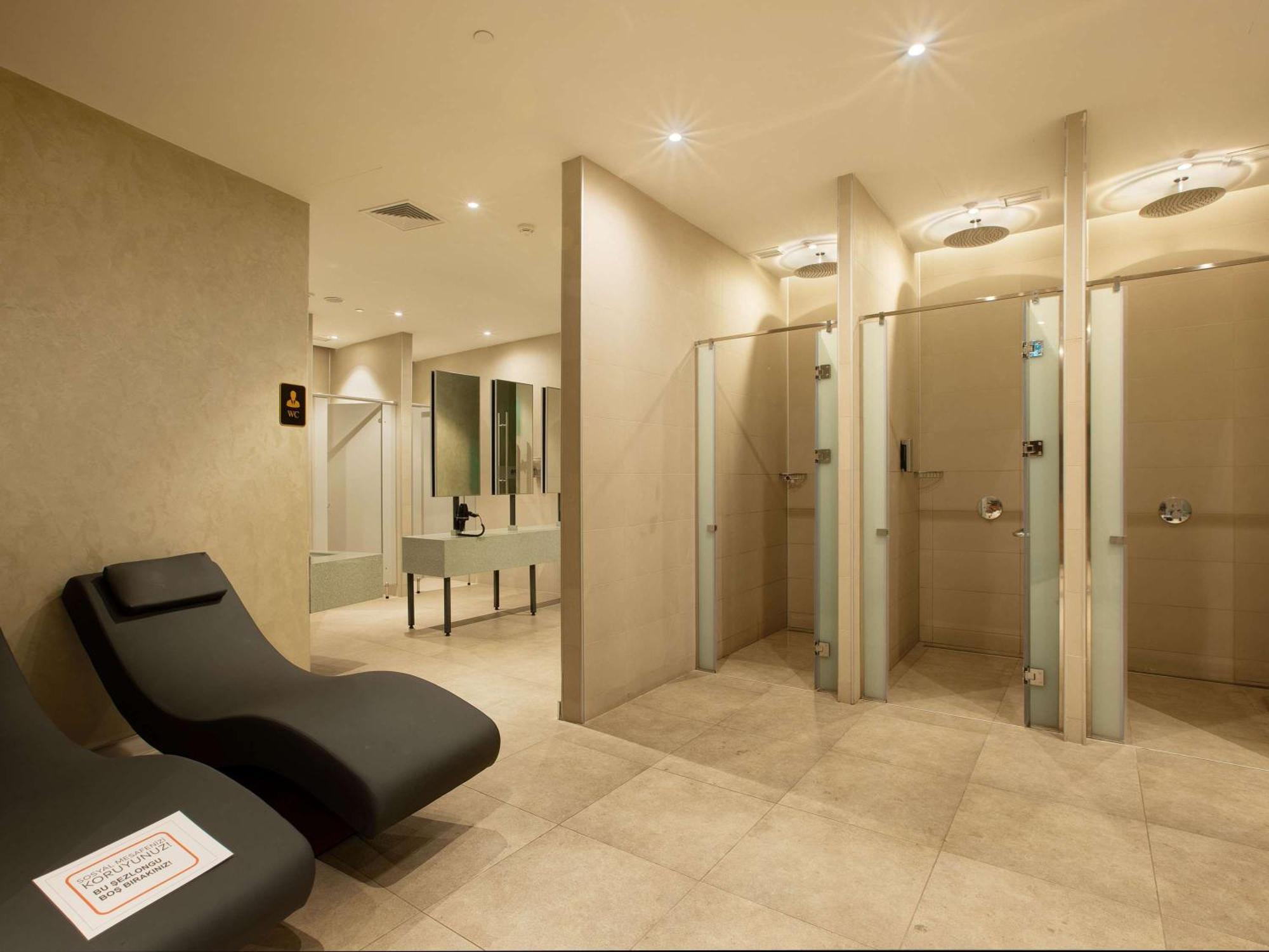 Ibis Styles Istanbul Merter Bagian luar foto The spa at The Dorchester